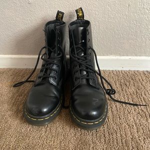 Black dr.martens 1460 boots